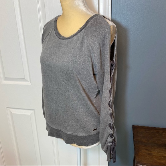 Lucky Brand Distressed Off-the-shoulder Crewneck Sweatshirt - Picture 7 of 11